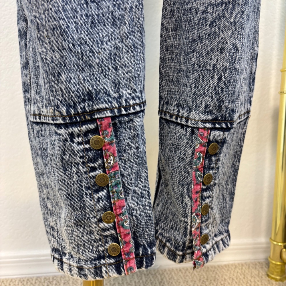 80s Vintage Lee High Waisted Acid Wash Jeans | Blue Size Size 13, Paisley Trim - Picture 8 of 16